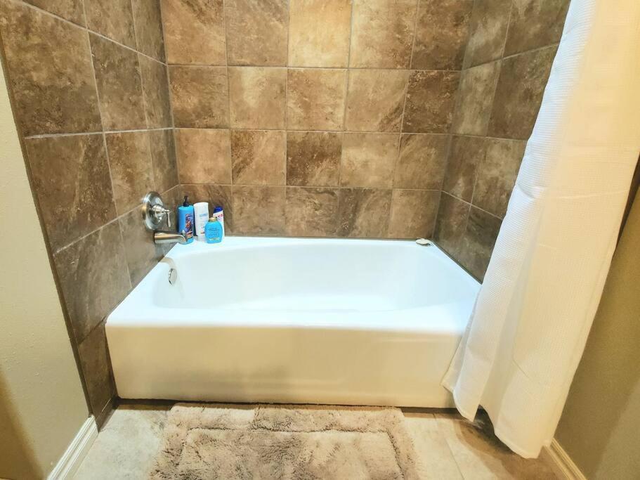 The Greenhouse - 3Bed 2Bath Home In Tahlequah, Ok Bagian luar foto