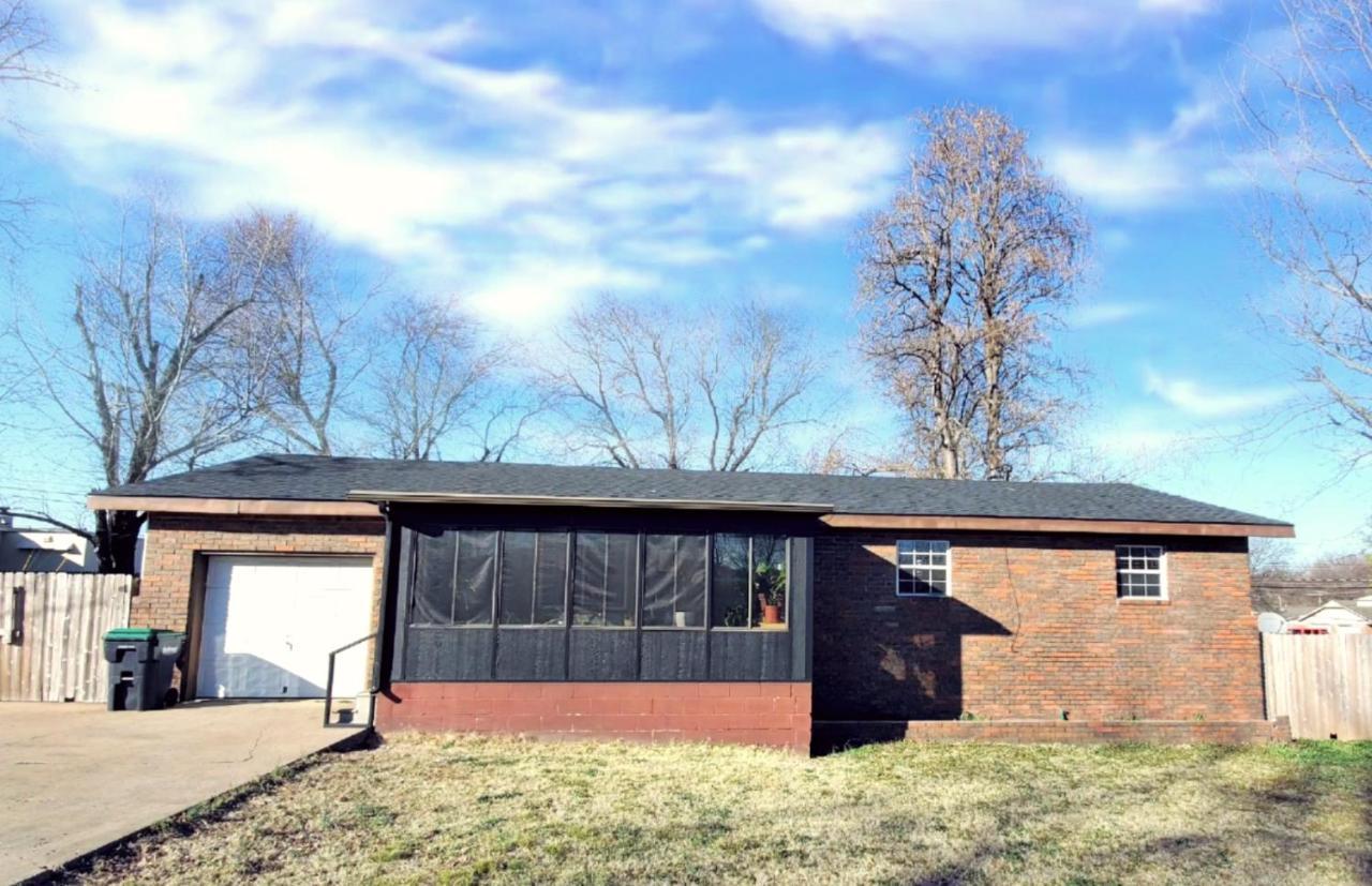 The Greenhouse - 3Bed 2Bath Home In Tahlequah, Ok Bagian luar foto